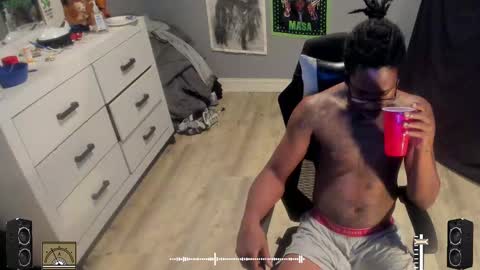 Plant Base Streamers From Pennsylvania online show from 12, 10, 2025