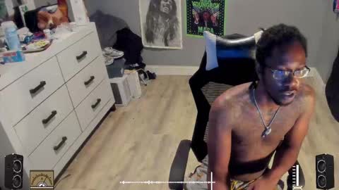 Plant Base Streamers From Pennsylvania online show from 19, 10, 2025