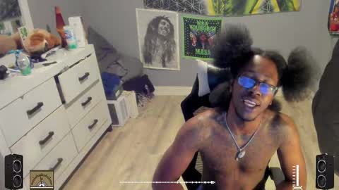 Plant Base Streamers From Pennsylvania online show from 23, 10, 2025