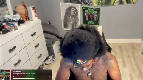 Plant Base Streamers From Pennsylvania online show from 8, 11, 2025