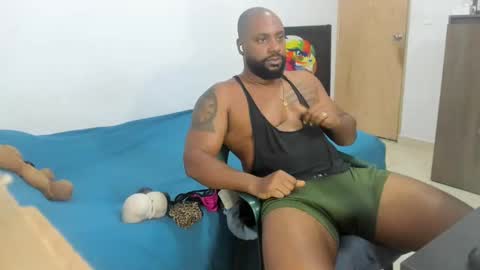 Snapshot of black_man_sexy chatting on 22, 10, 2025 BIGCOCK online show from 22, 10, 2025
