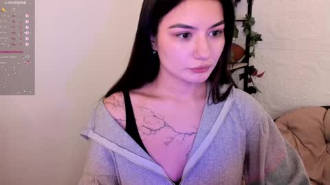 Mon Mon online show from 4, 1, 2025