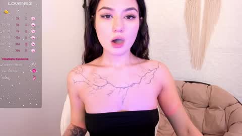 Mon Mon online show from 2, 2, 2025