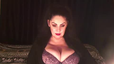 Sarah online show from 11, 2, 2025
