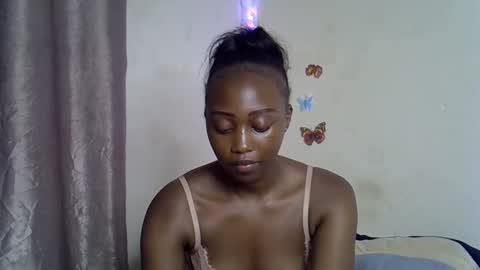 Snapshot of black_rosey chatting on 2, 11, 2025 veraa online show from 2, 11, 2025