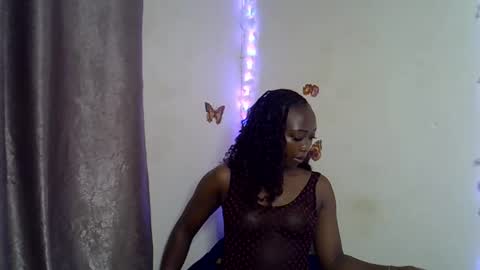 Snapshot of black_rosey chatting on 14, 11, 2025 veraa online show from 14, 11, 2025