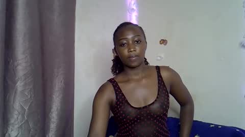 Snapshot of black_rosey chatting on 23, 11, 2025 veraa online show from 23, 11, 2025