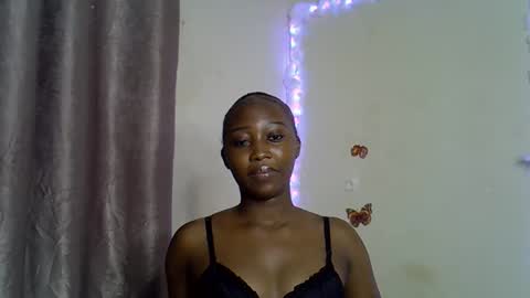 Snapshot of black_rosey chatting on 29, 11, 2025 veraa online show from 29, 11, 2025