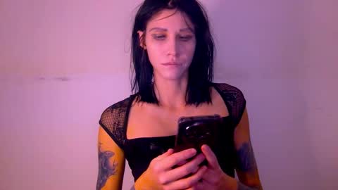 Snapshot of black_sswan chatting on 22, 12, 2025 Kristin online show from 22, 12, 2025