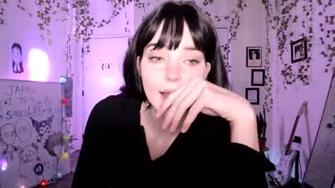 Ella online show from 4, 3, 2026