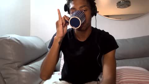 Snapshot of blackbulltitus chatting on 10, 10, 2025 BlackBullTitus online show from 10, 10, 2025