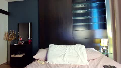 Snapshot of blackd0ll chatting on 25, 6, 2026 Angye online show from 25, 6, 2026