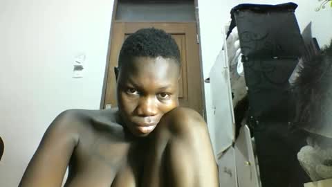 Snapshot of blackmarvel02 chatting on 19, 11, 2025 blackmarvel02 online show from 19, 11, 2025