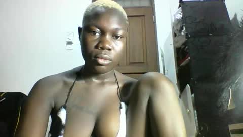 Snapshot of blackmarvel02 chatting on 1, 12, 2025 blackmarvel02 online show from 1, 12, 2025