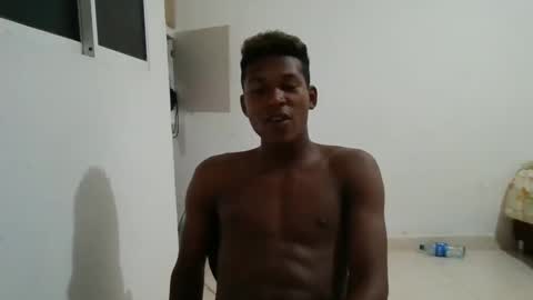 Snapshot of blackpanther_king chatting on 2, 1, 2025 blackpanther_king online show from 2, 1, 2025