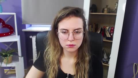 Z O E Y online show from 20, 1, 2025