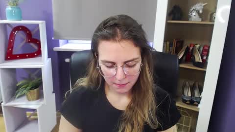 Z O E Y online show from 17, 2, 2025