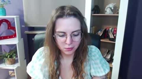 Z O E Y online show from 25, 2, 2025