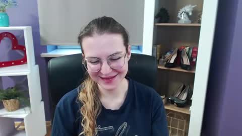 Z O E Y online show from 26, 2, 2025