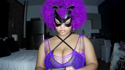 Queen Siren online show from 11, 1, 2025