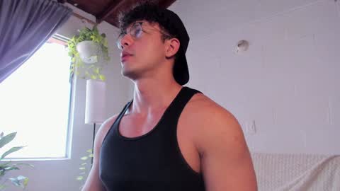 Snapshot of blake_levi chatting on 1, 2, 2025 Blake Levi Independent Model online show from 1, 2, 2025