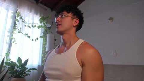 Snapshot of blake_levi chatting on 20, 3, 2026 Blake Levi Independent Model online show from 20, 3, 2026