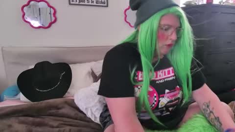 Blakely Morningstar   online show from 23, 11, 2025