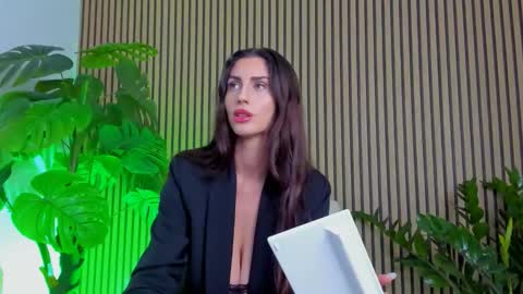 Khlloe online show from 24, 3, 2026