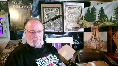 Snapshot of blindsurfer780299 chatting on 8, 7, 2026 blindsurfer780299 online show from 8, 7, 2026