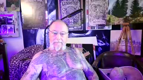 Snapshot of blindsurfer780299 chatting on 13, 7, 2026 blindsurfer780299 online show from 13, 7, 2026