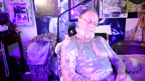 Snapshot of blindsurfer780299 chatting on 17, 7, 2026 blindsurfer780299 online show from 17, 7, 2026