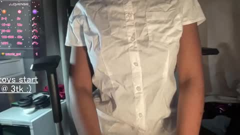 bloggirllaurel online show from 19, 3, 2026