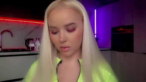 Lana online show from 19, 1, 2025