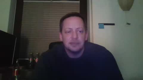 Snapshot of blonde32m chatting on 1, 1, 2025 blonde32m online show from 1, 1, 2025