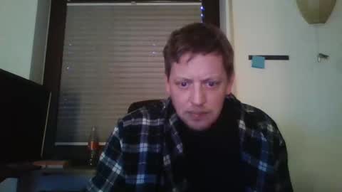 Snapshot of blonde32m chatting on 6, 1, 2025 blonde32m online show from 6, 1, 2025