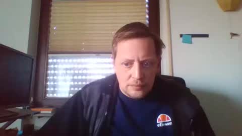 Snapshot of blonde32m chatting on 10, 2, 2025 blonde32m online show from 10, 2, 2025