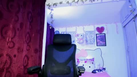  Blonde and Sam  online show from 27, 4, 2026