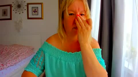 Nicole online show from 7, 7, 2026