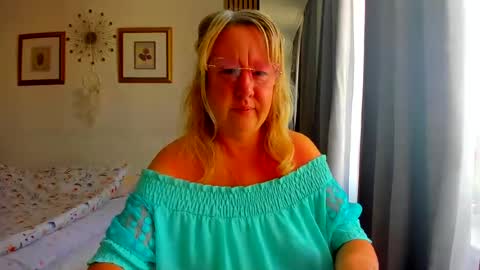 Nicole online show from 17, 7, 2026