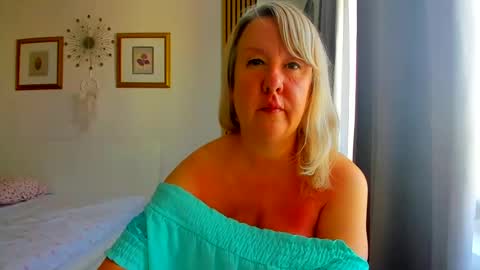 Nicole online show from 18, 7, 2026