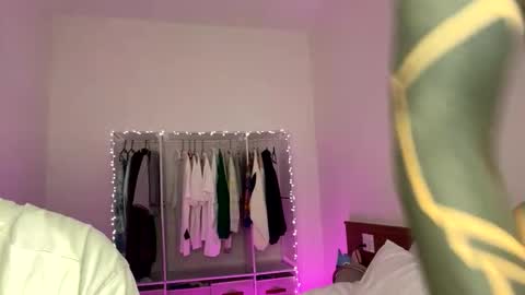 blonde_fuck_couple online show from 24, 3, 2026