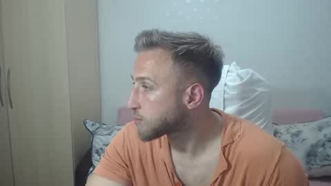 Snapshot of blondeagle chatting on 17, 5, 2026 Mr Blond online show from 17, 5, 2026