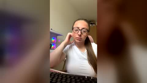 Snapshot of blondie474062 chatting on 3, 8, 2026 blondie474062 online show from 3, 8, 2026