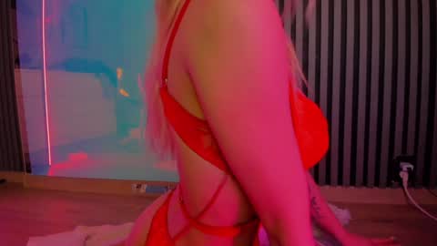 Snapshot of blondie_muller chatting on 17, 1, 2025 blondie_muller online show from 17, 1, 2025