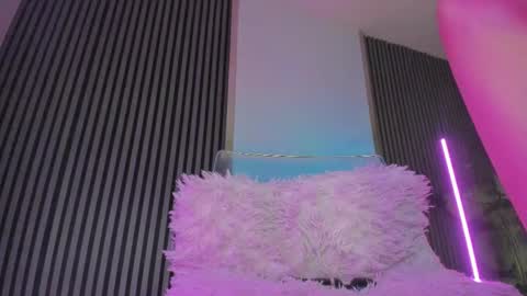 Snapshot of blondie_muller chatting on 2, 3, 2025 blondie_muller online show from 2, 3, 2025