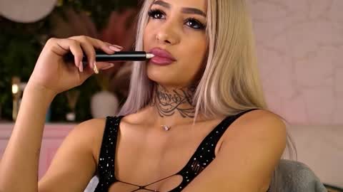 Snapshot of blondie_muller chatting on 9, 9, 2025 blondie_muller online show from 9, 9, 2025
