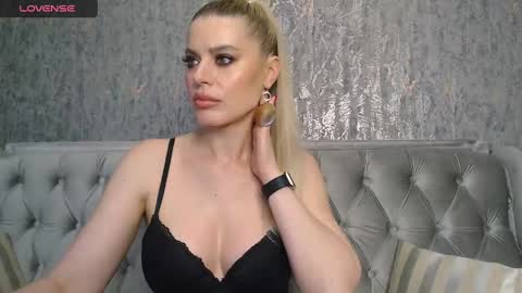 Snapshot of blondiestarxxx chatting on 8, 2, 2025 Helen online show from 8, 2, 2025