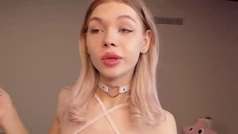 blondy_fina online show from 15, 4, 2026