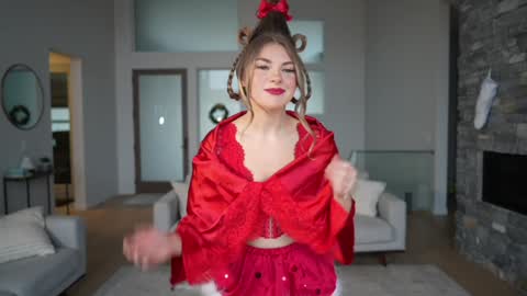 Snapshot of bloomyogi chatting on 20, 12, 2024 Emma Bloom online show from 20, 12, 2024