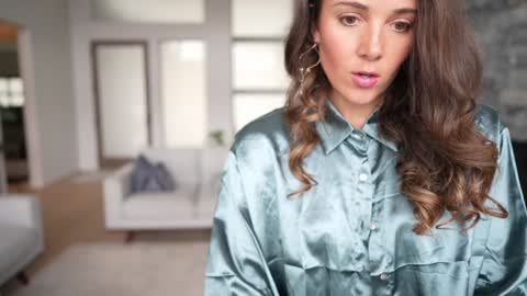 Snapshot of bloomyogi chatting on 12, 1, 2025 Emma Bloom online show from 12, 1, 2025